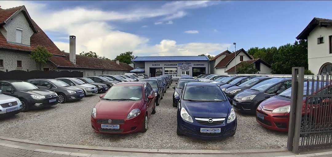 Plac Auto centra PS pun polovnih vozila u Subotici